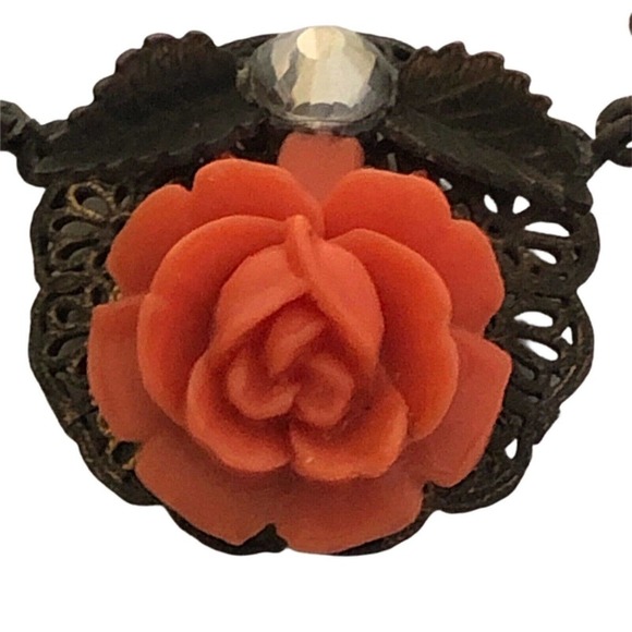 Vintage Necklace Coral Colored Celluloid Carved Rose Gold Tone Chain Fillagree - Picture 5 of 9